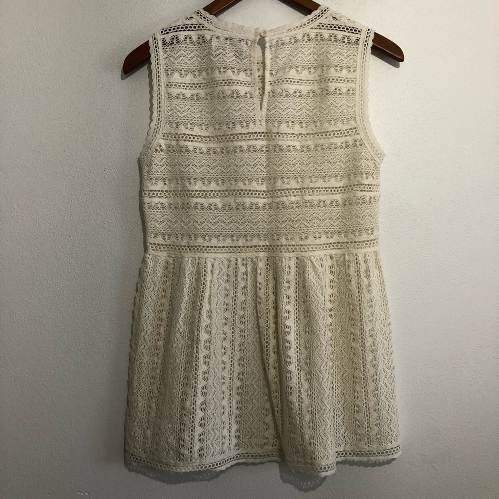 Comme Toi lace peplum tank top - Picture 2 of 4